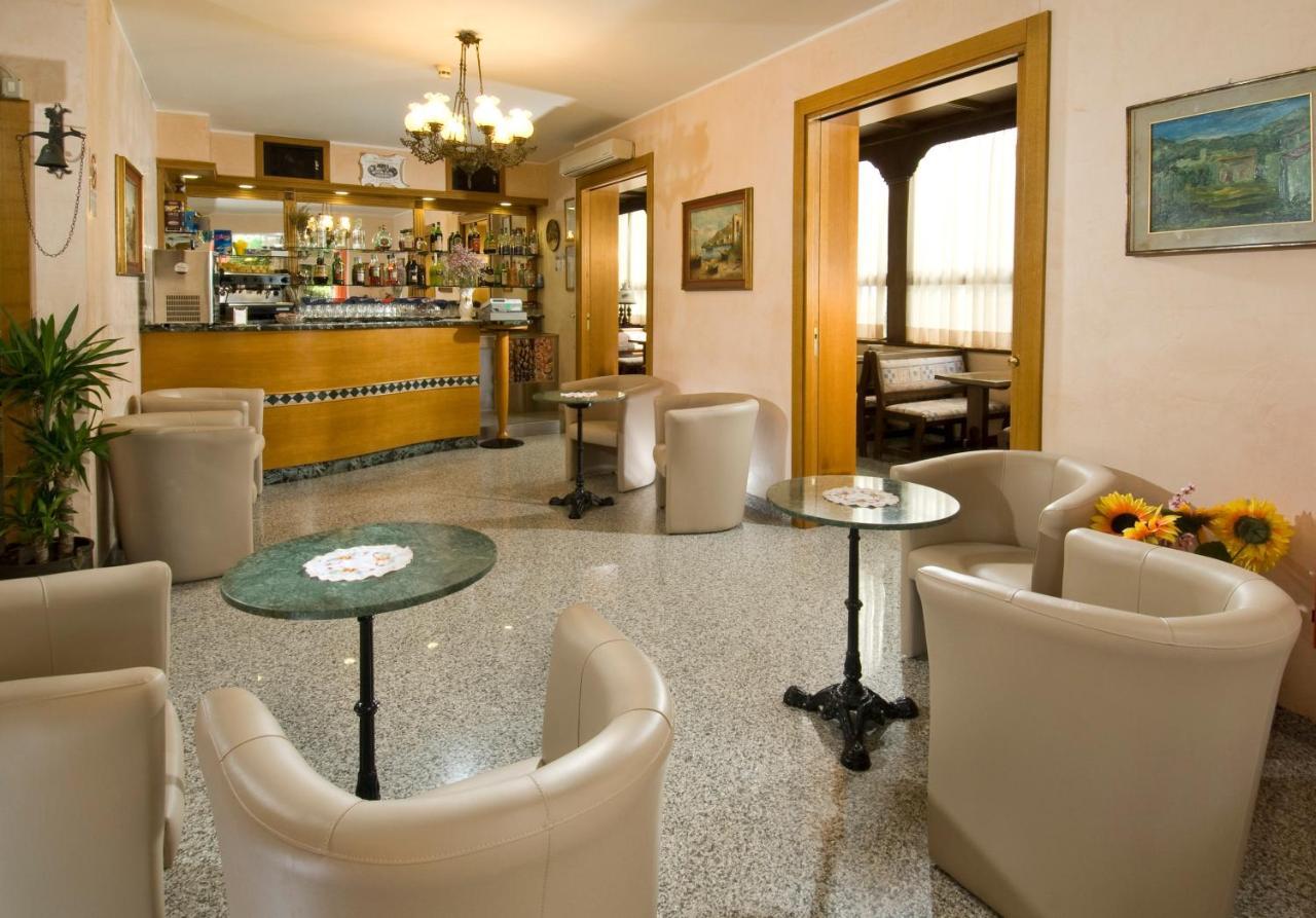 Hotel Casadei Rimini Exterior foto